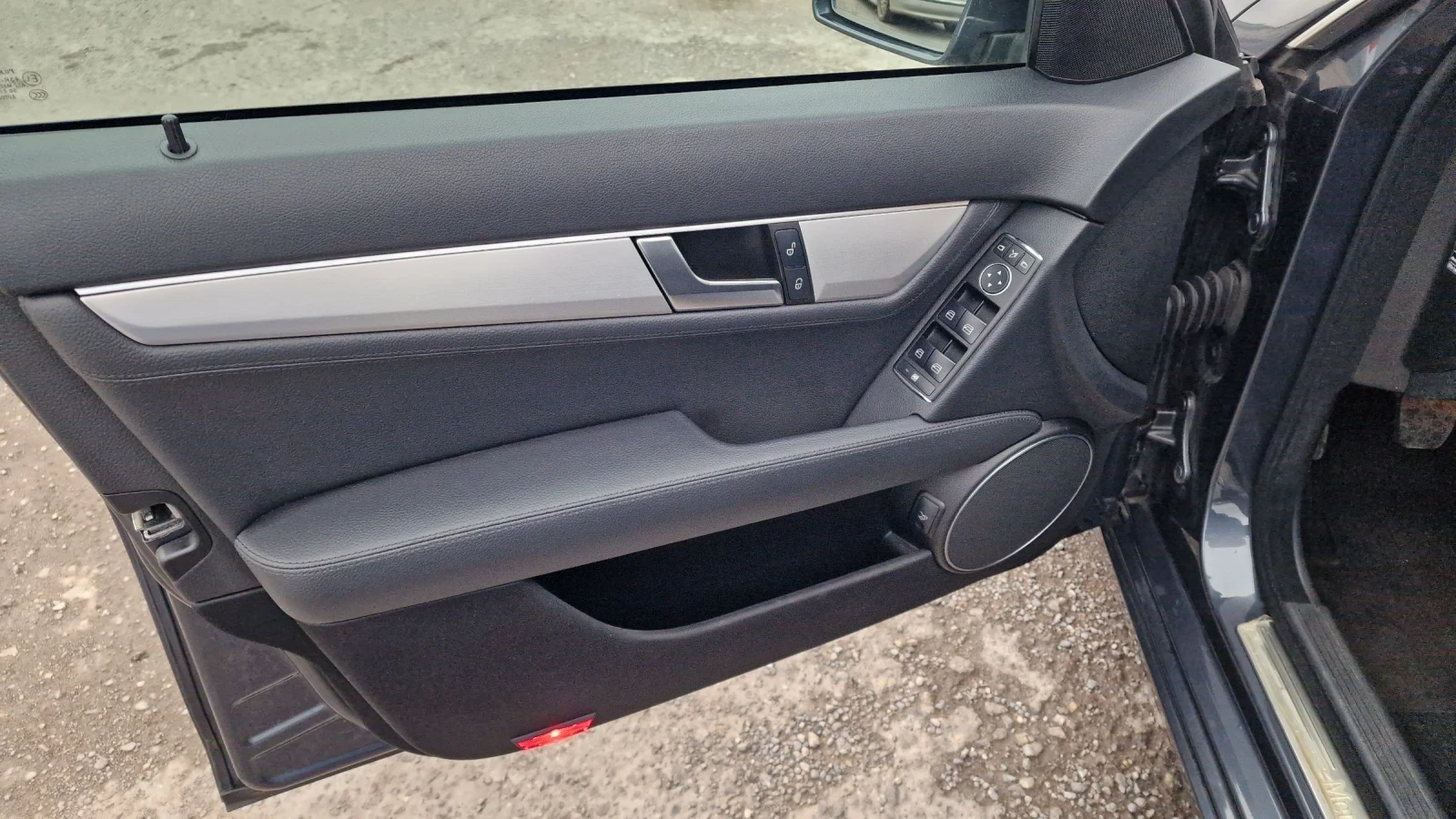 Mercedes-Benz C 180 ��������, �������, 6 ��. | Mobile.bg � ����������� 12