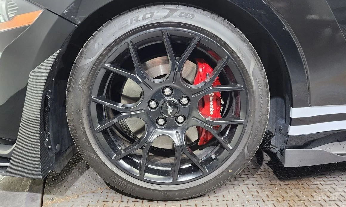 Ford Mustang  - изображение 5