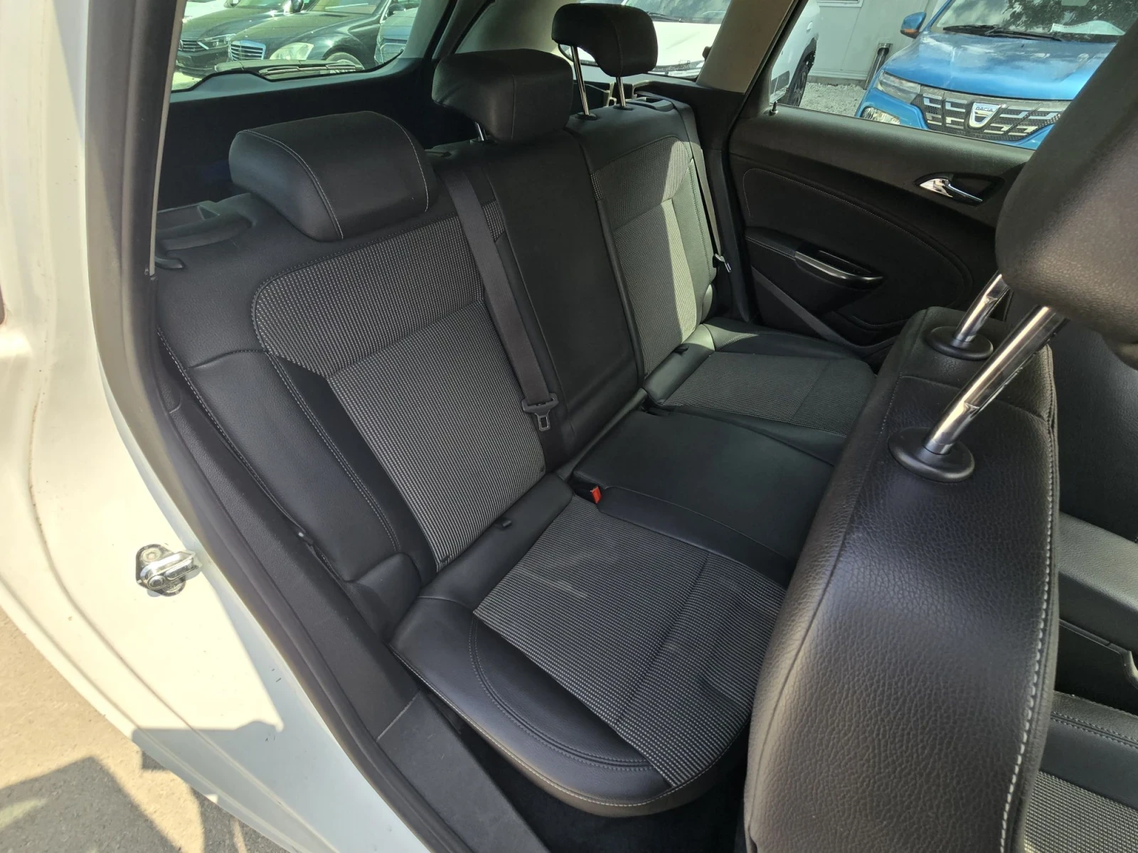 Opel Astra 1.6cdti 110к.с Проблем в мотора, снимка 14 - Автомобили и джипове - 53678960