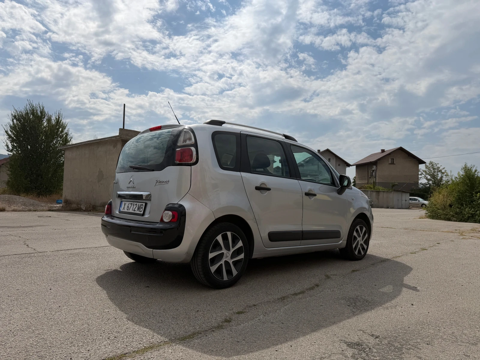 Citroen C3 Picasso 1, 6TDI-160 000км.-ПървиСобственик-НОВА, снимка 4 - Автомобили и джипове - 55747117