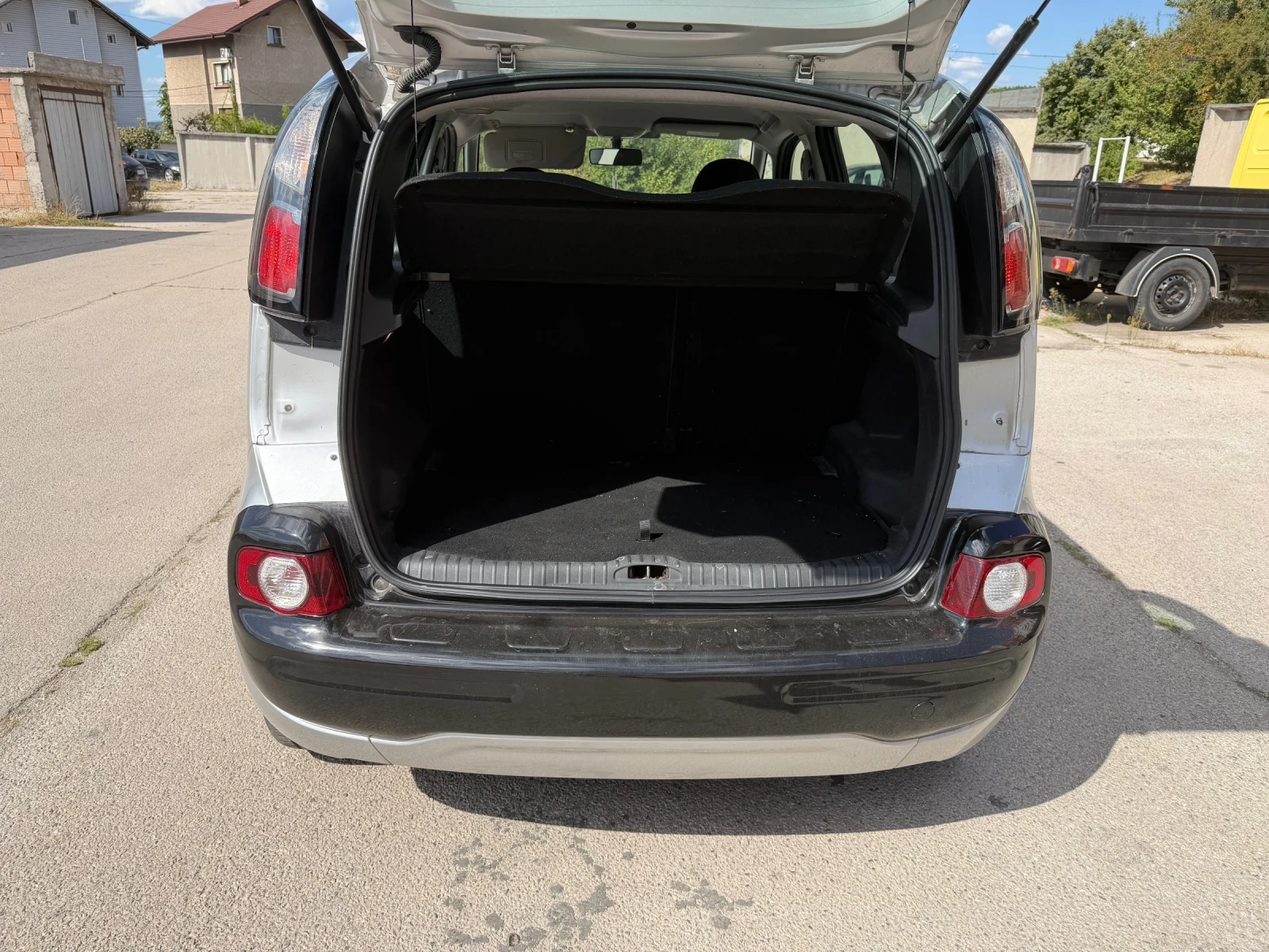 Citroen C3 Picasso 1, 6TDI-110000км.-ПървиСобственик-НОВА, снимка 17 - Автомобили и джипове - 56136320