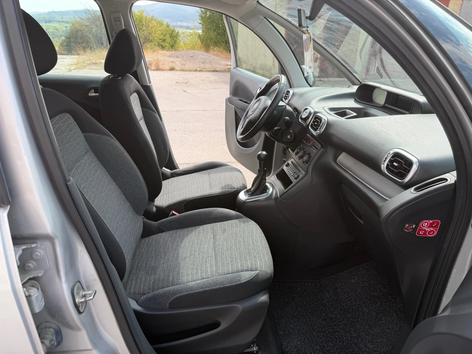 Citroen C3 Picasso 1, 6TDI-160 000км.-ПървиСобственик-НОВА, снимка 12 - Автомобили и джипове - 55747117