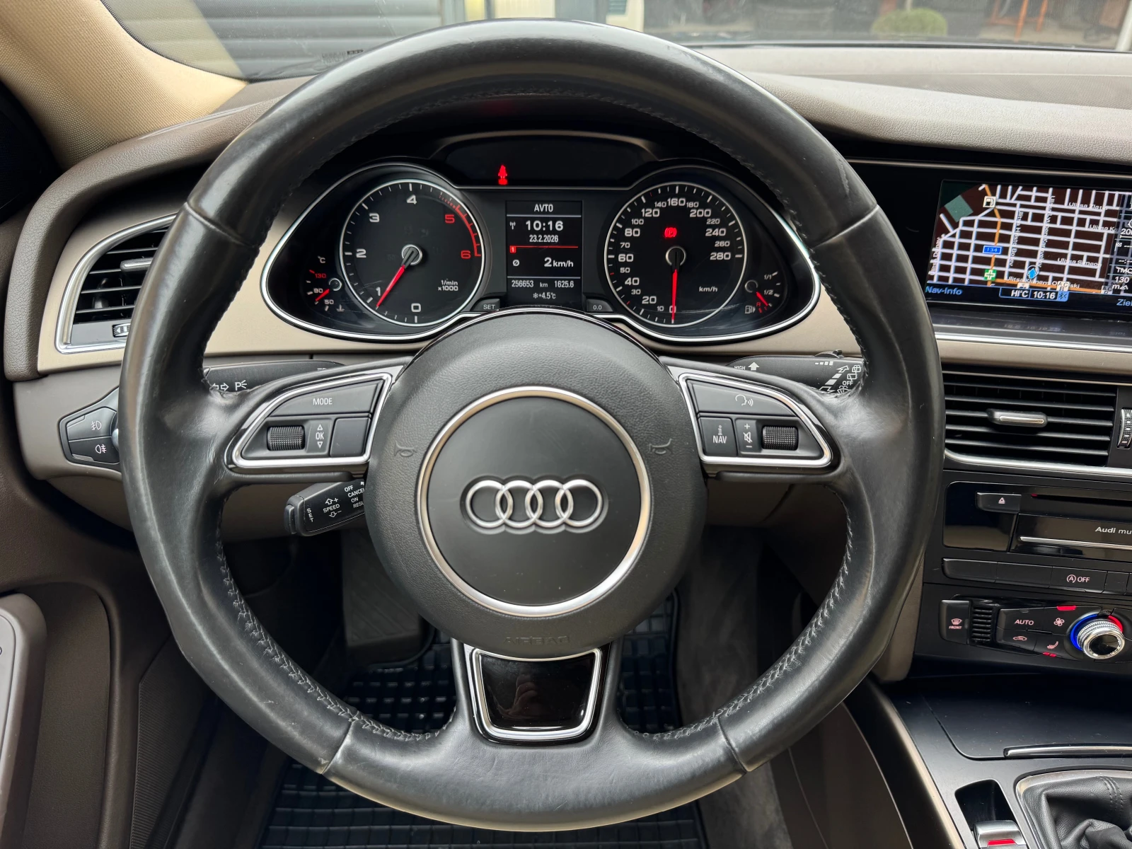 Audi A4 2.0TDi-quattro, снимка 10 - Автомобили и джипове - 54034329