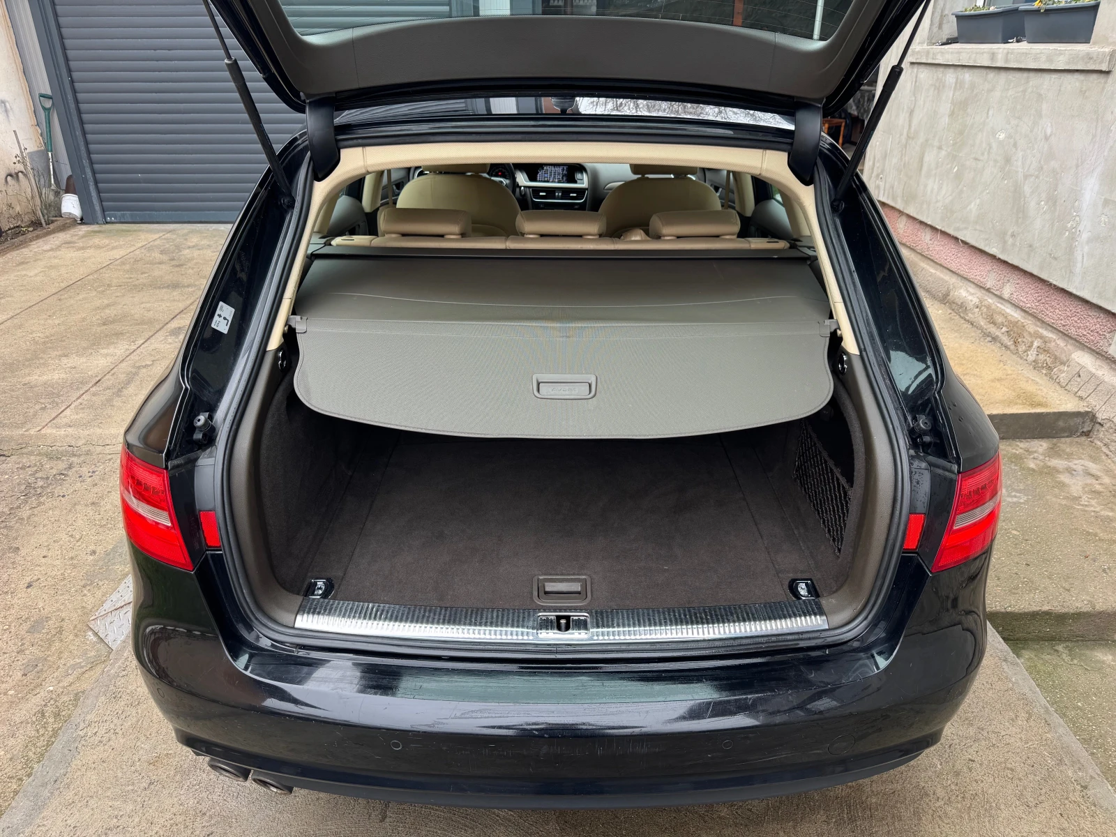 Audi A4 2.0TDi-quattro, снимка 16 - Автомобили и джипове - 54034329