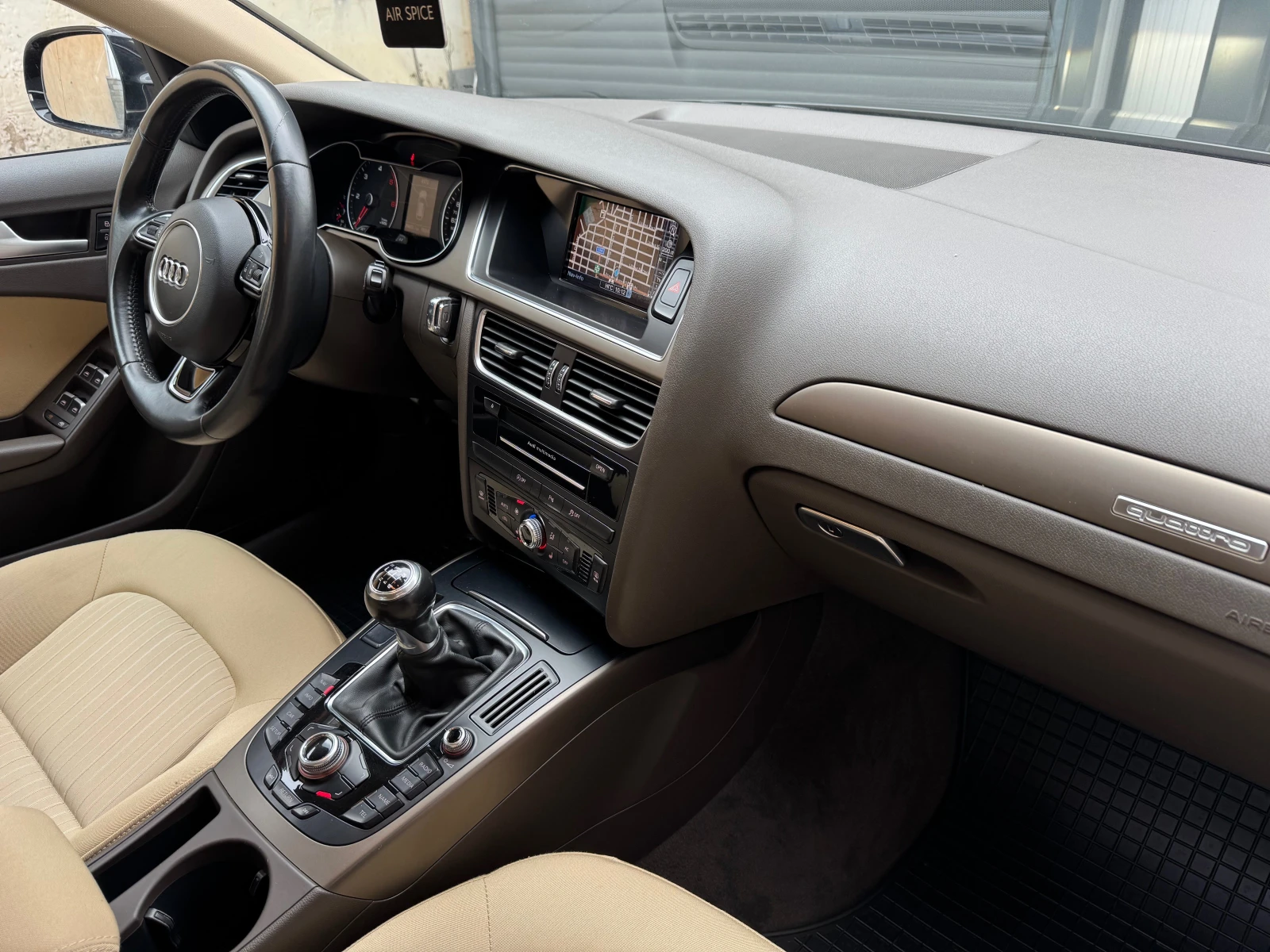 Audi A4 2.0TDi-quattro, снимка 13 - Автомобили и джипове - 54034329