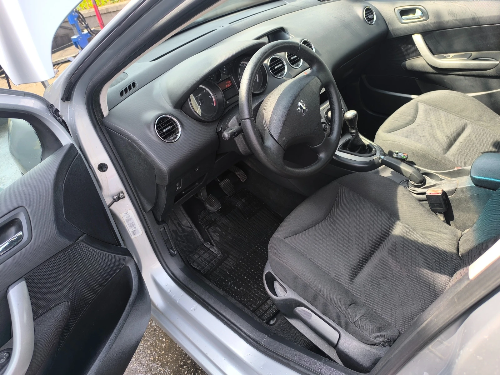 Peugeot 308, снимка 13 - Автомобили и джипове - 54179220