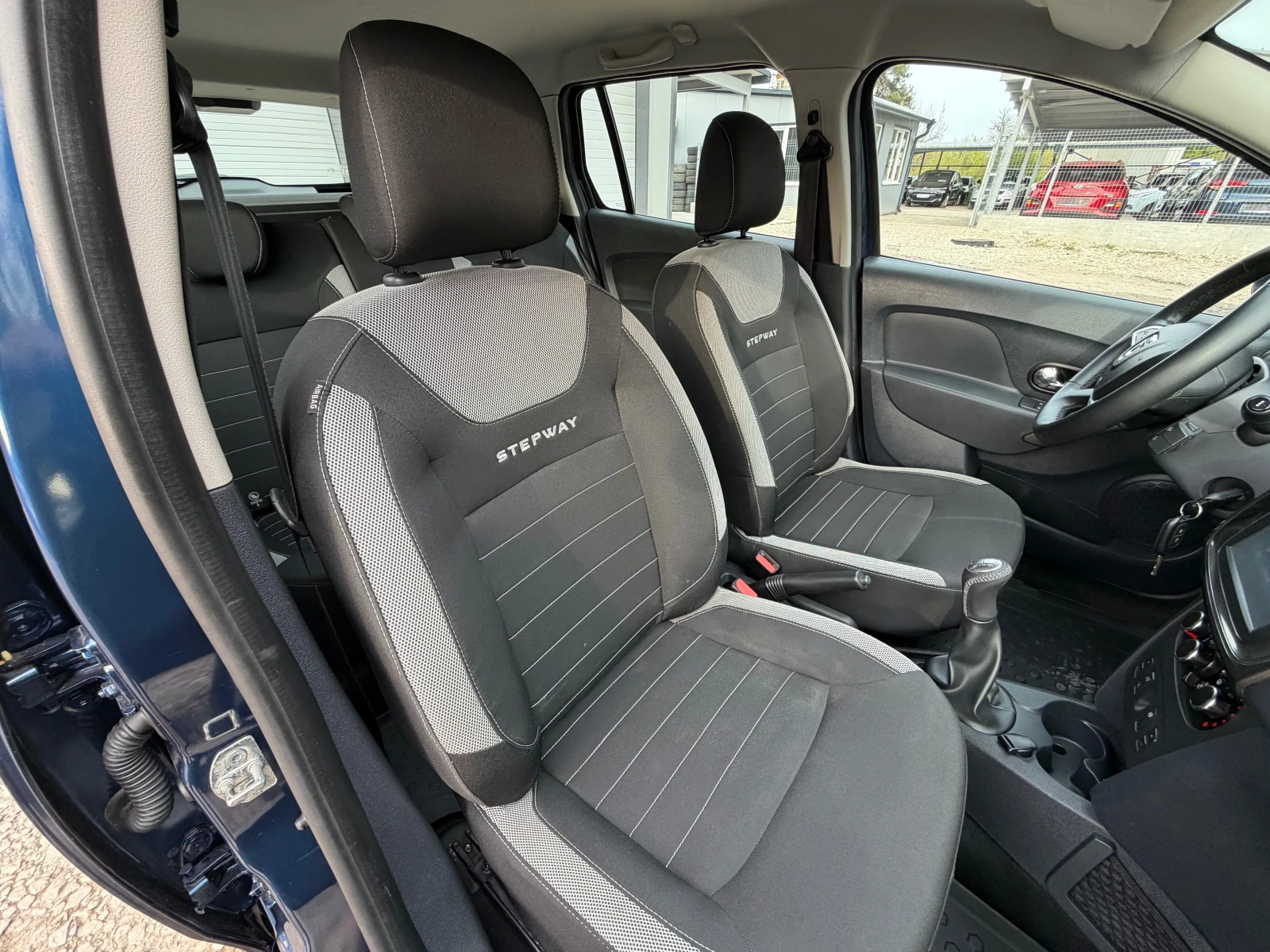 Dacia Logan BENZIN* STEPWAY* FACE* EVRO6, снимка 11 - Автомобили и джипове - 54207084