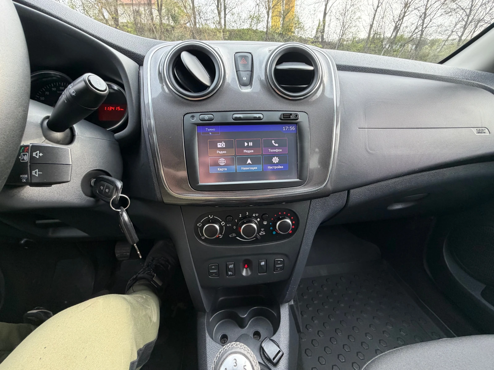 Dacia Logan BENZIN* STEPWAY* FACE* EVRO6, снимка 14 - Автомобили и джипове - 54207084