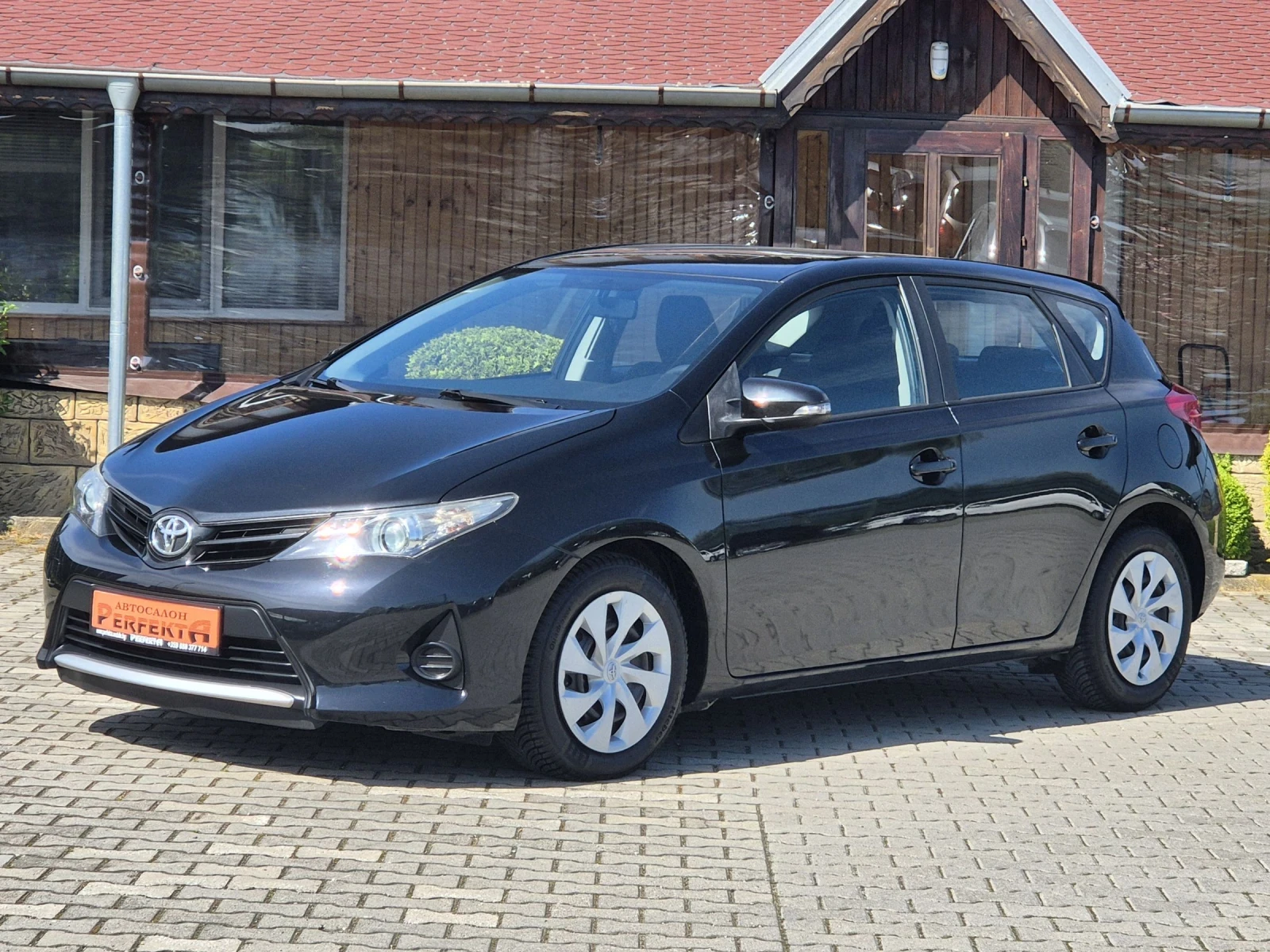 Toyota Auris 1.4D4D 90к.с.
