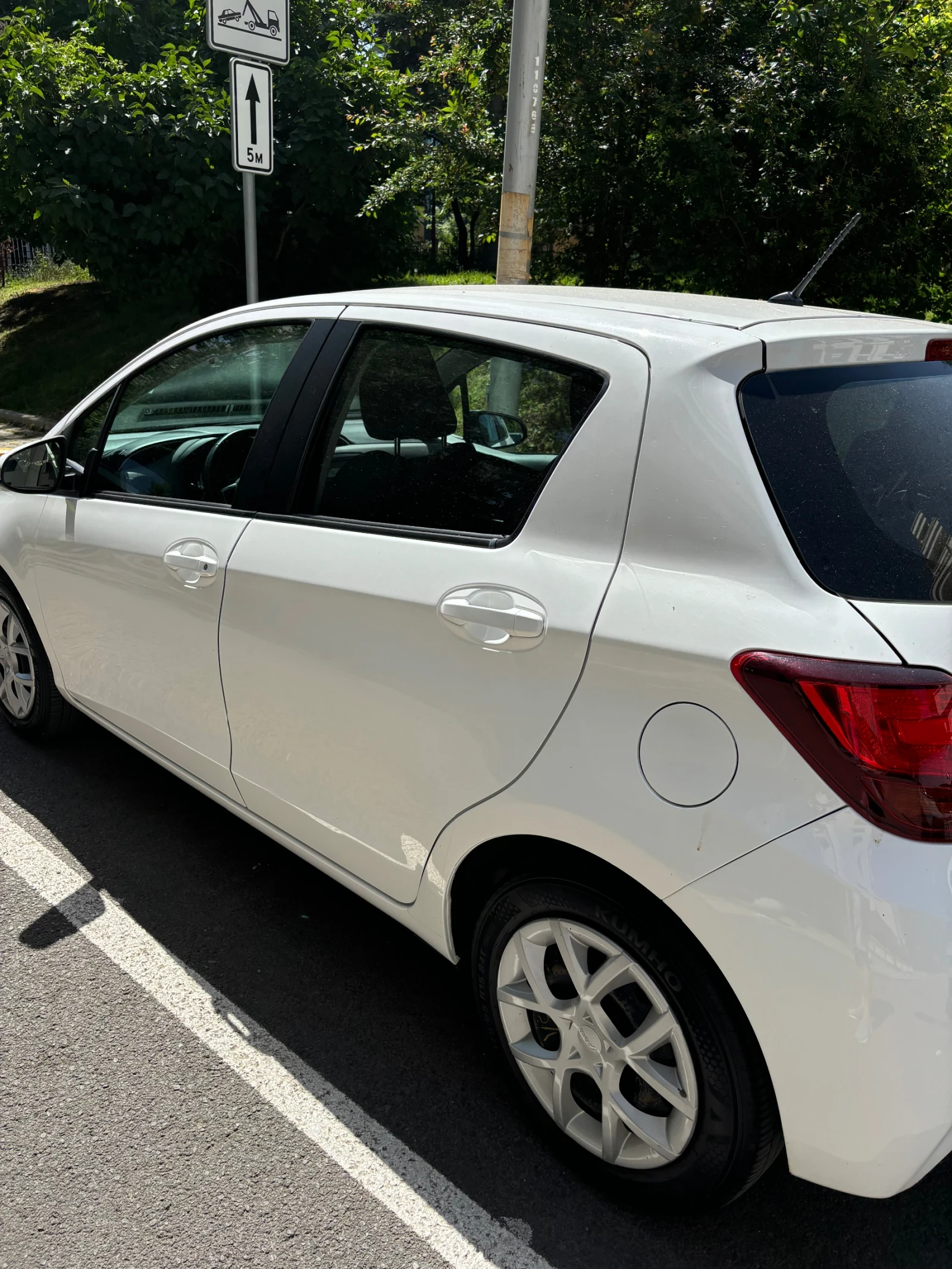 Toyota Yaris, снимка 3 - Автомобили и джипове - 54570938