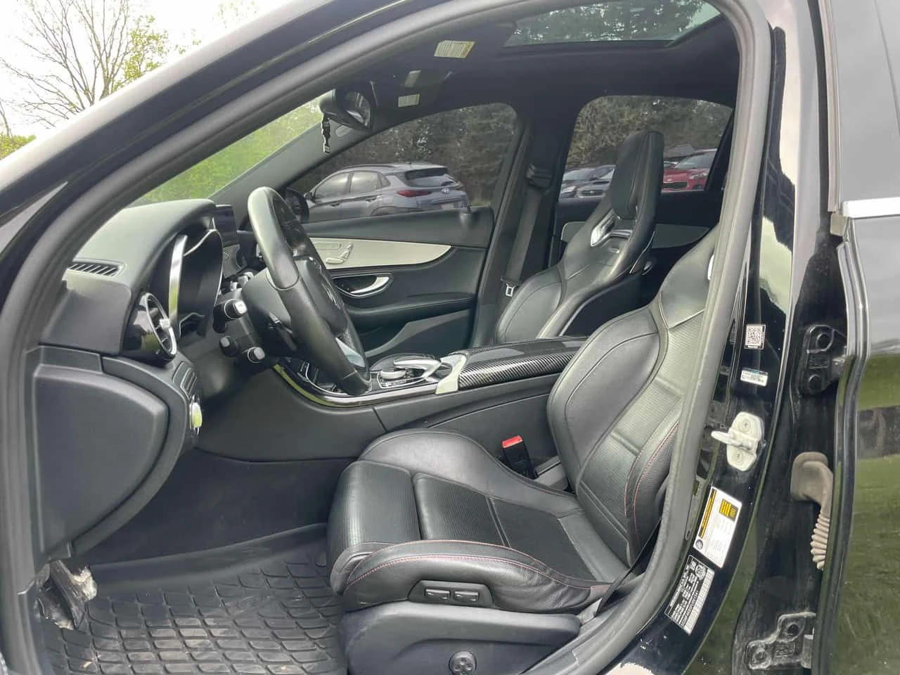 Mercedes-Benz C 300 * FULL AMG PACK* BUCKET SEATS* CARBON* ГЕНЕРАЦИЯ* , снимка 8 - Автомобили и джипове - 54641780
