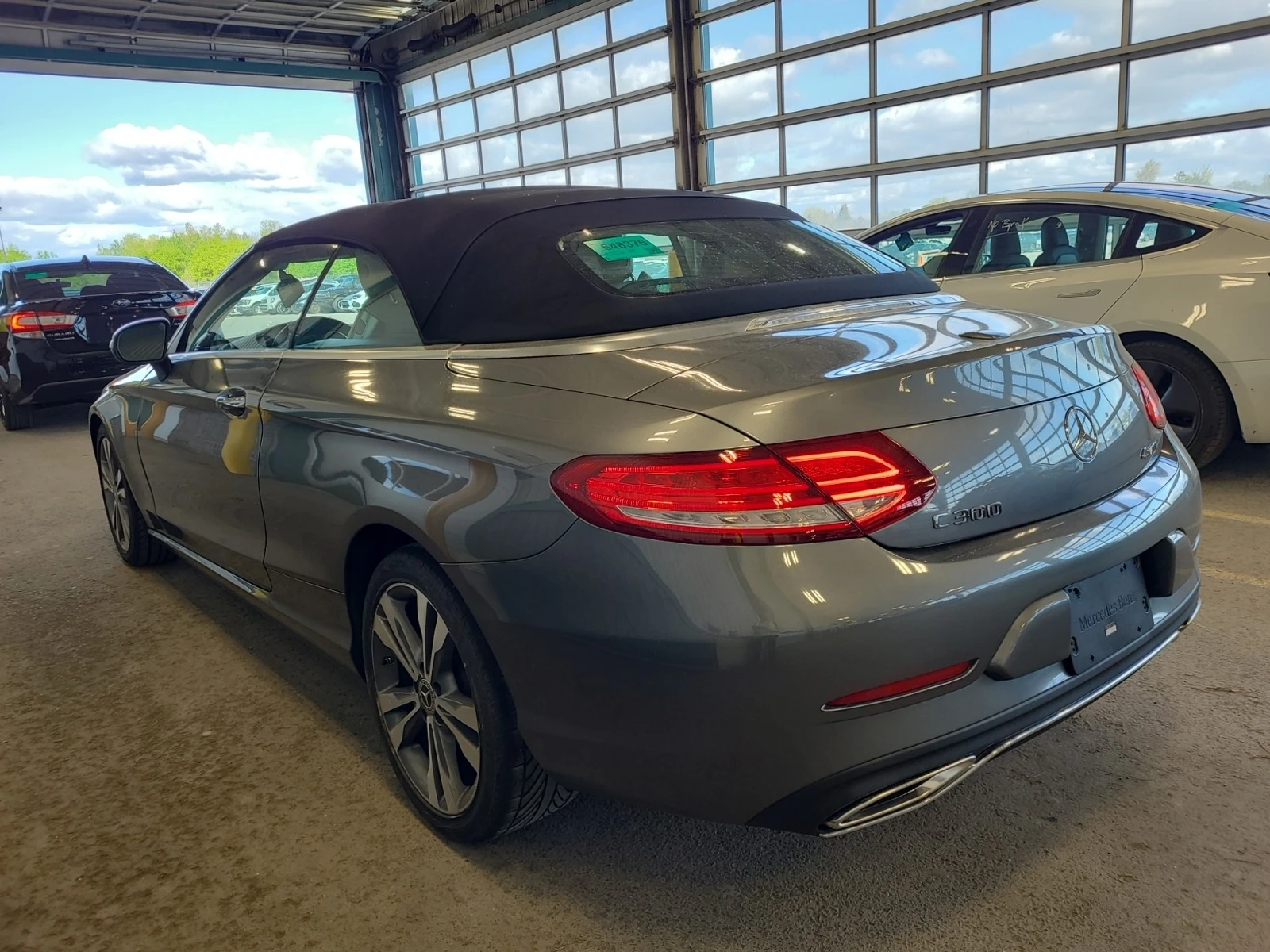 Mercedes-Benz C 300 * * CARFAX * * АВТО КРЕДИТ * * , снимка 3 - Автомобили и джипове - 54652463