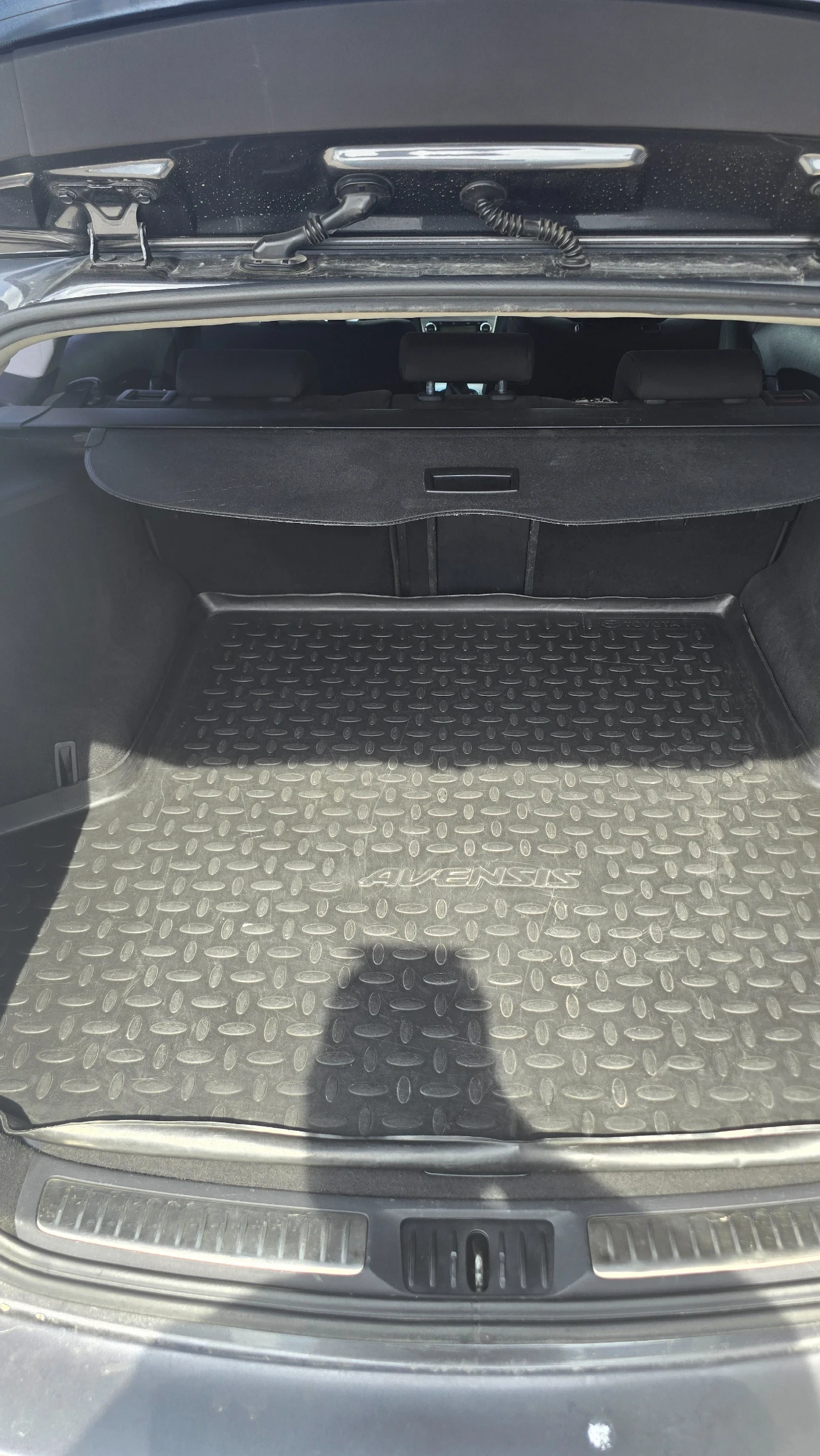Toyota Avensis 1, 8 vvti - 147 к.с. N1, снимка 16 - Автомобили и джипове - 54876832