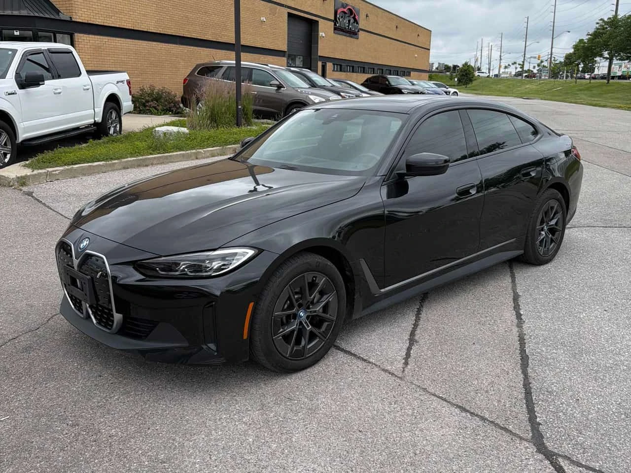 BMW i4 eDrive35 | CARFAX | БЕЗ ПЪРВОНАЧАЛНА ВНОСКА, снимка 2 - Автомобили и джипове - 55054234