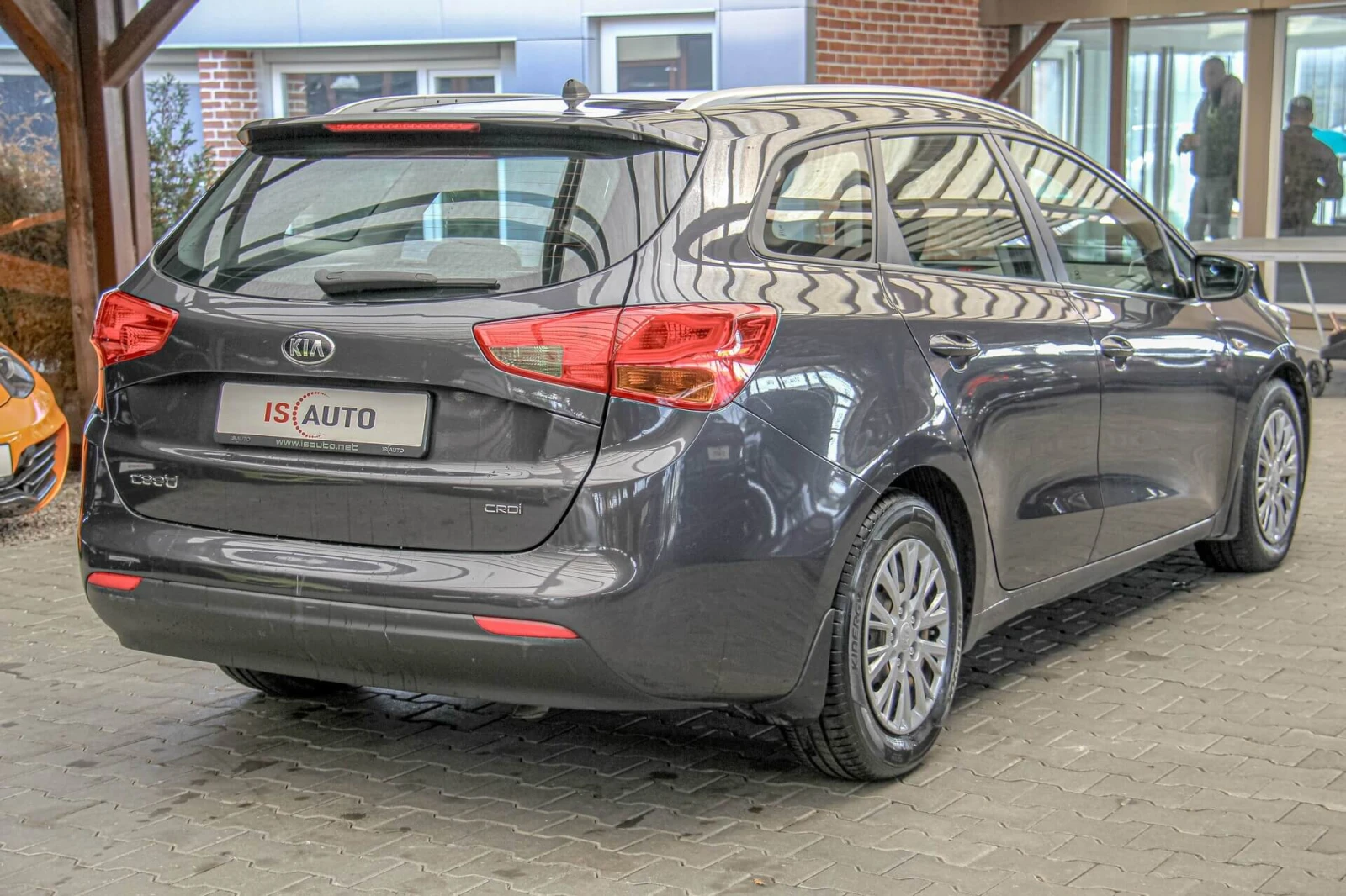 Kia Ceed 1.6CRDI/Климатик/МултиВолан/USB/Android, снимка 3 - Автомобили и джипове - 55609898