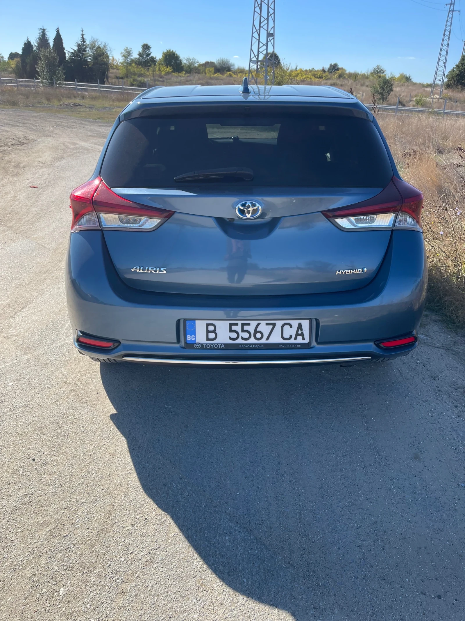 Toyota Auris, снимка 3 - Автомобили и джипове - 56337811