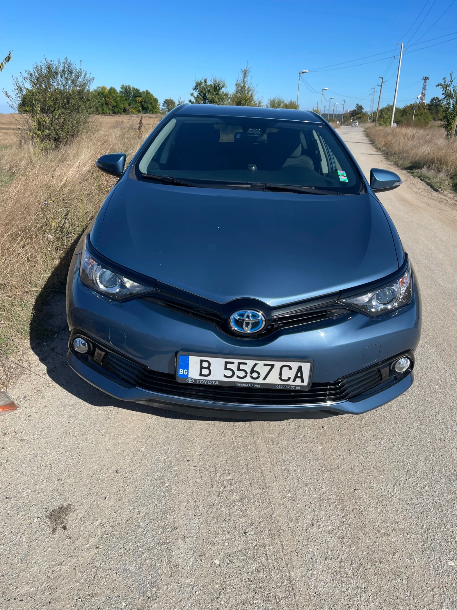 Toyota Auris, снимка 2 - Автомобили и джипове - 56337811
