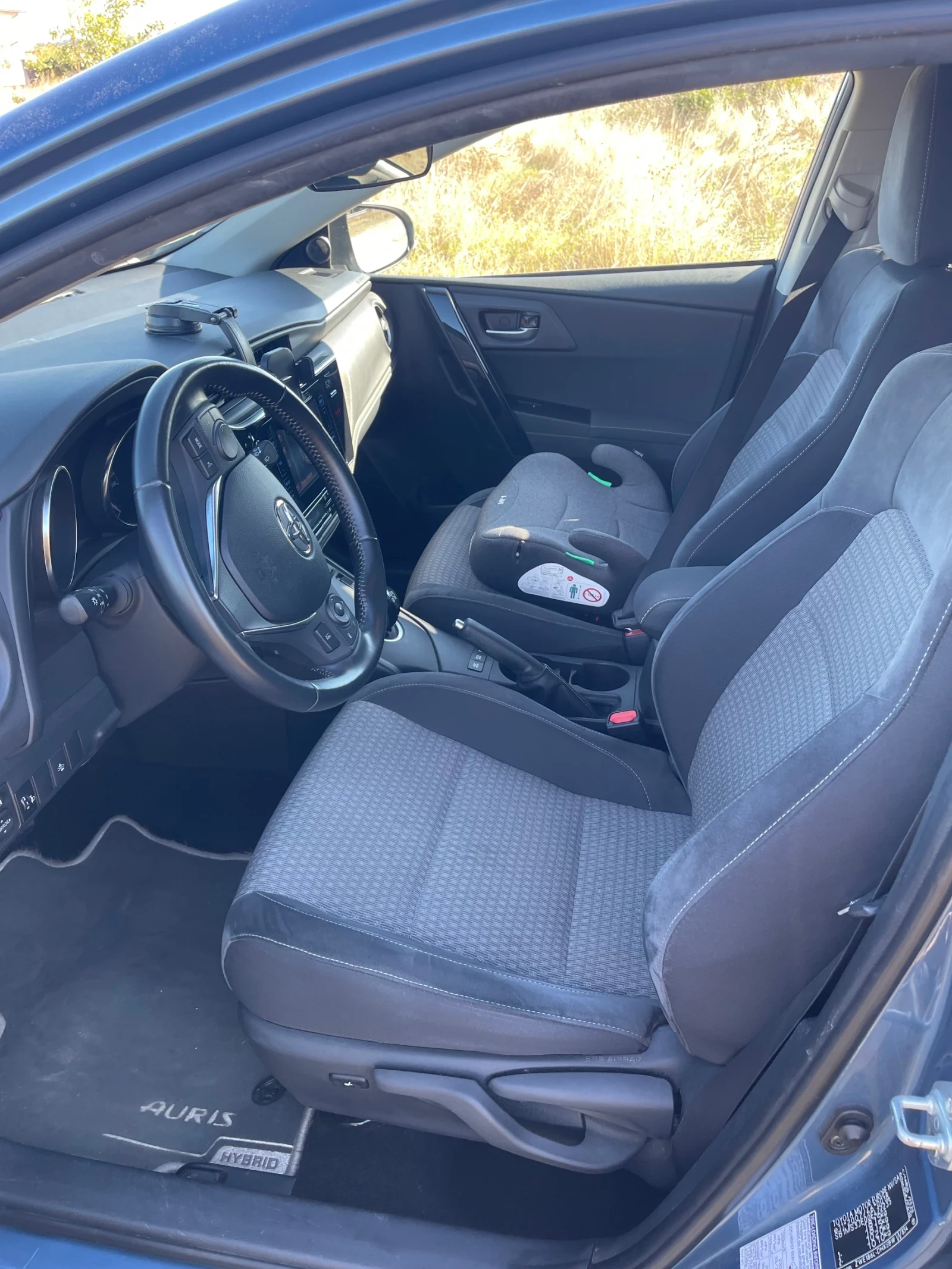 Toyota Auris, снимка 7 - Автомобили и джипове - 56337811