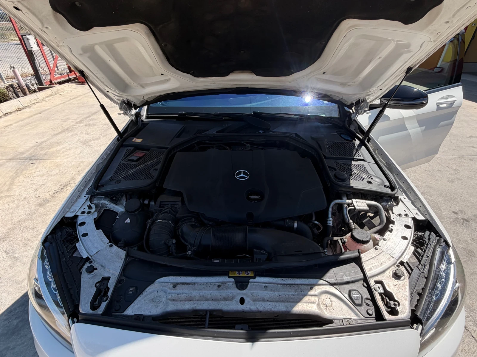 Mercedes-Benz C 220 4Matic, снимка 10 - Автомобили и джипове - 56730213