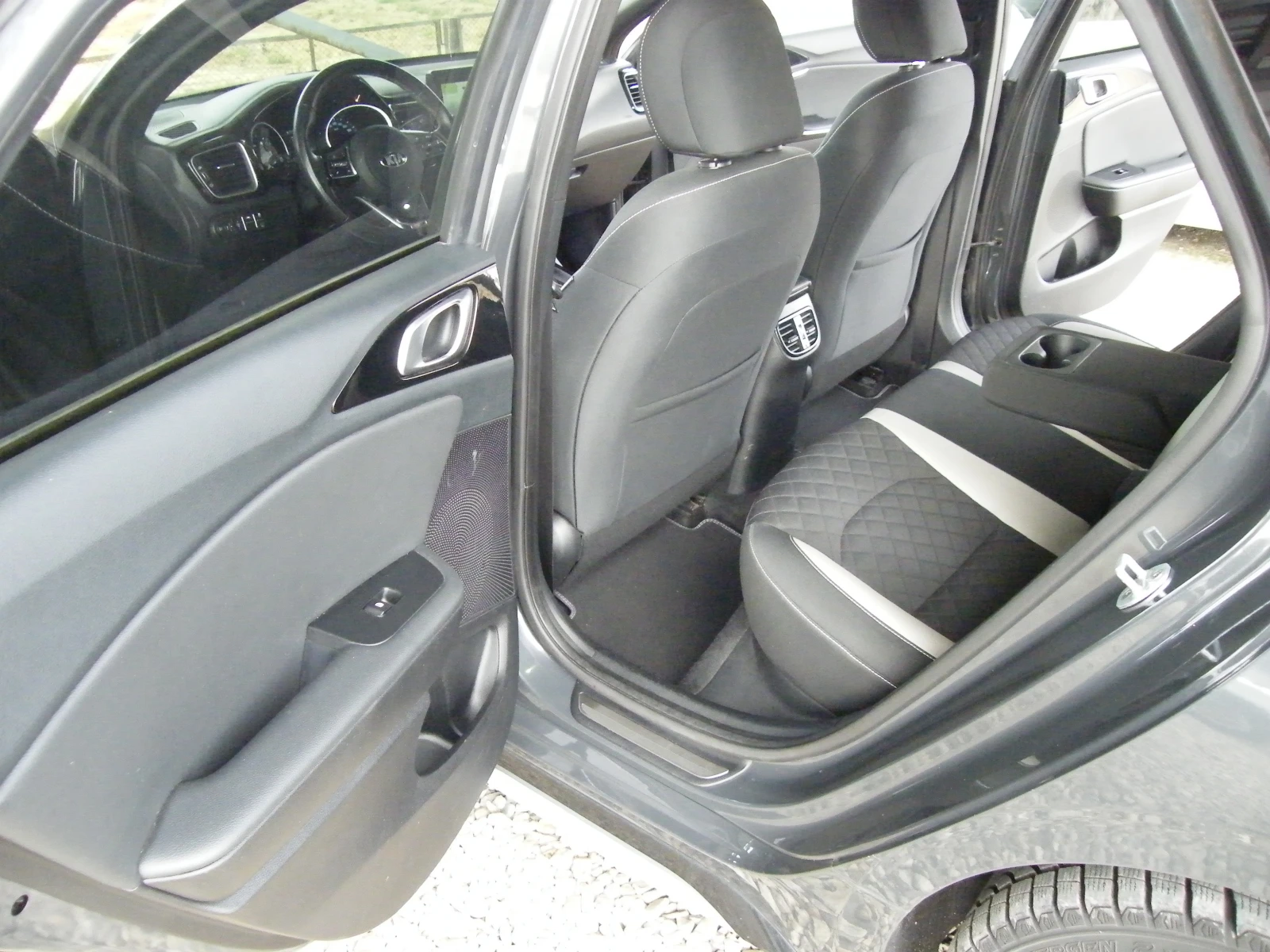 Kia Pro ceed 1.6 GT-LINE , снимка 9 - Автомобили и джипове - 56747676