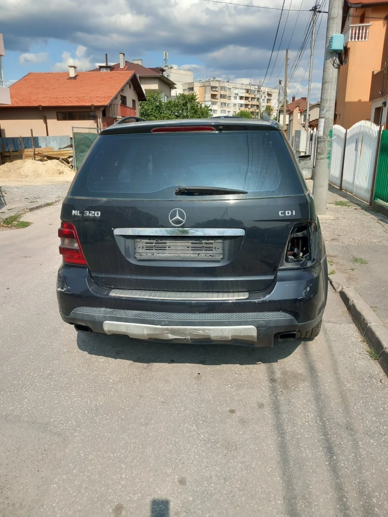 Mercedes-Benz ML 320 Sport , снимка 3 - Автомобили и джипове - 46730455