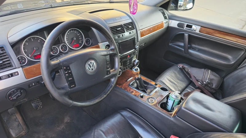 VW Touareg, снимка 7 - Автомобили и джипове - 48278169