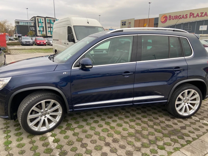 VW Tiguan 2.0TDI 4x4 R-Line Автоматик Обслужен, снимка 4 - Автомобили и джипове - 48334889