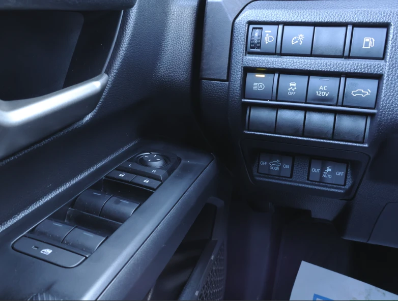 Toyota Tacoma LIMITED | HYBRID | 14INCH TOUCH SCREEN | JBL, снимка 8 - Автомобили и джипове - 54483250