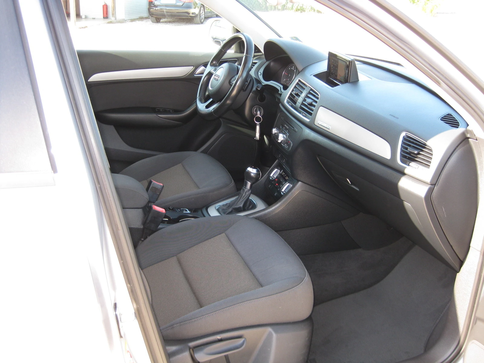 Audi Q3 2.0 TDI Quattro  | Mobile.bg   12