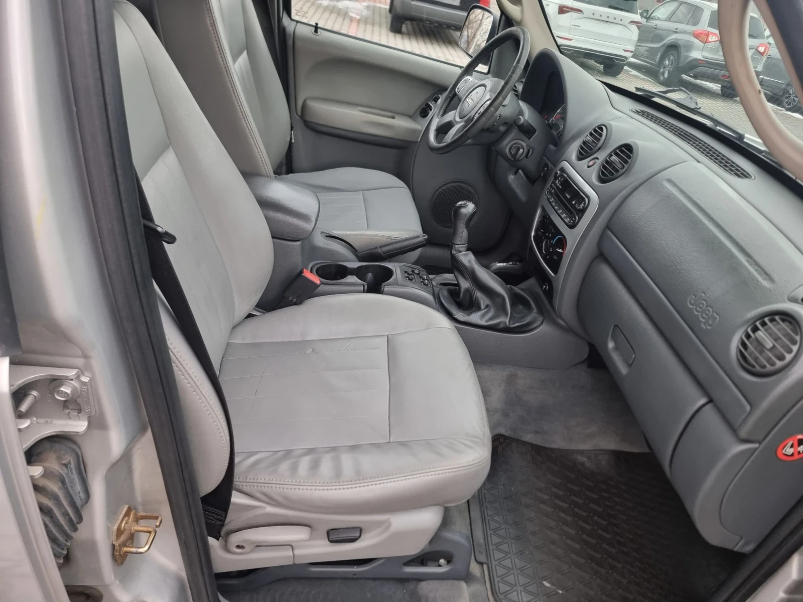 Jeep Cherokee 2.8 CRD | Mobile.bg � ����������� 10