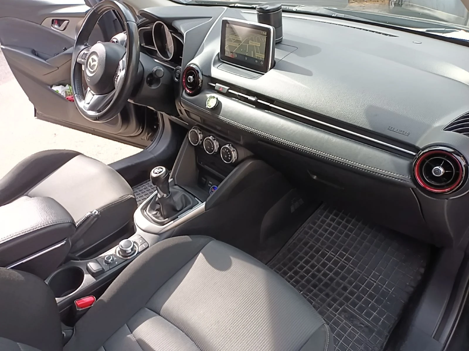 Mazda CX-3, снимка 3 - Автомобили и джипове - 53882182