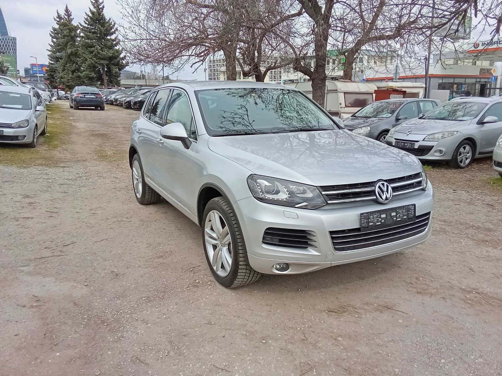 VW Touareg 3.0TDI - LED - NAVI - КОЖА, снимка 6 - Автомобили и джипове - 53931556