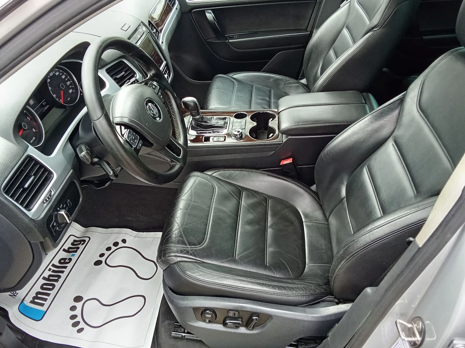 VW Touareg 3.0TDI - LED - NAVI - КОЖА, снимка 11 - Автомобили и джипове - 53931556