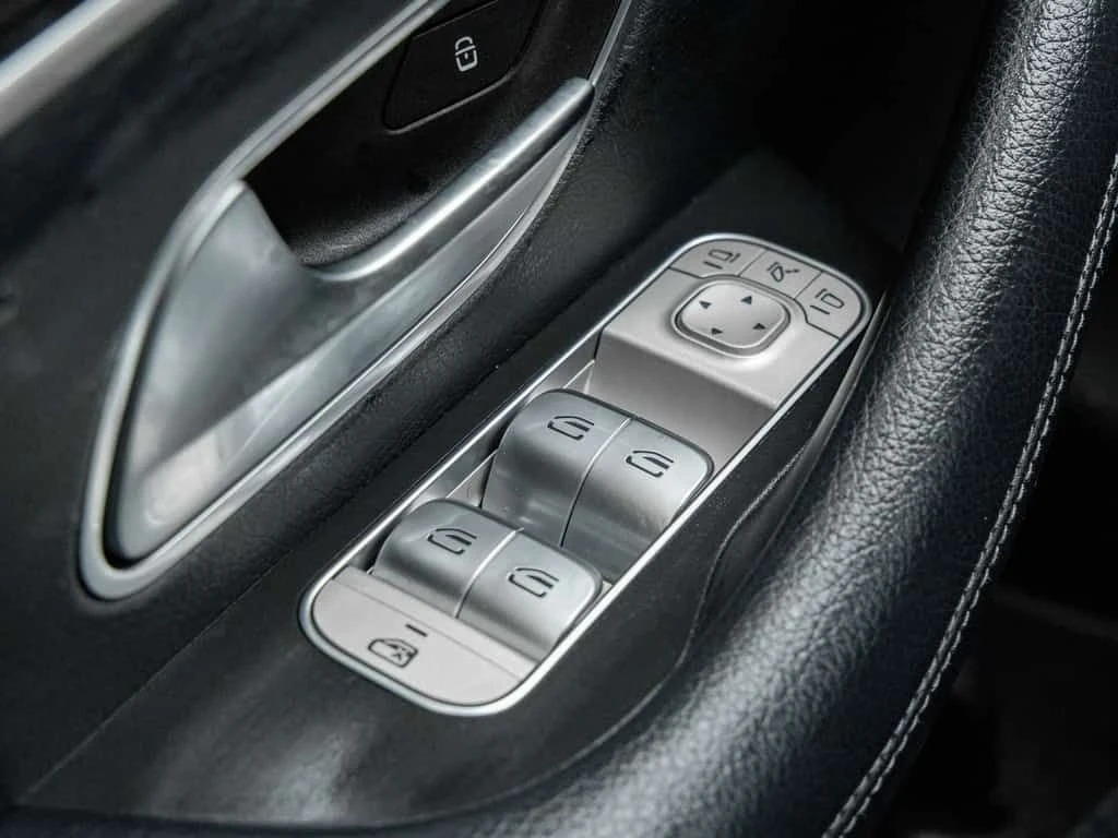 Mercedes-Benz GLE * 350 | 4MATIC | FULLY LOADED | LOW KMS | * CARFAX, снимка 16 - Автомобили и джипове - 54124529