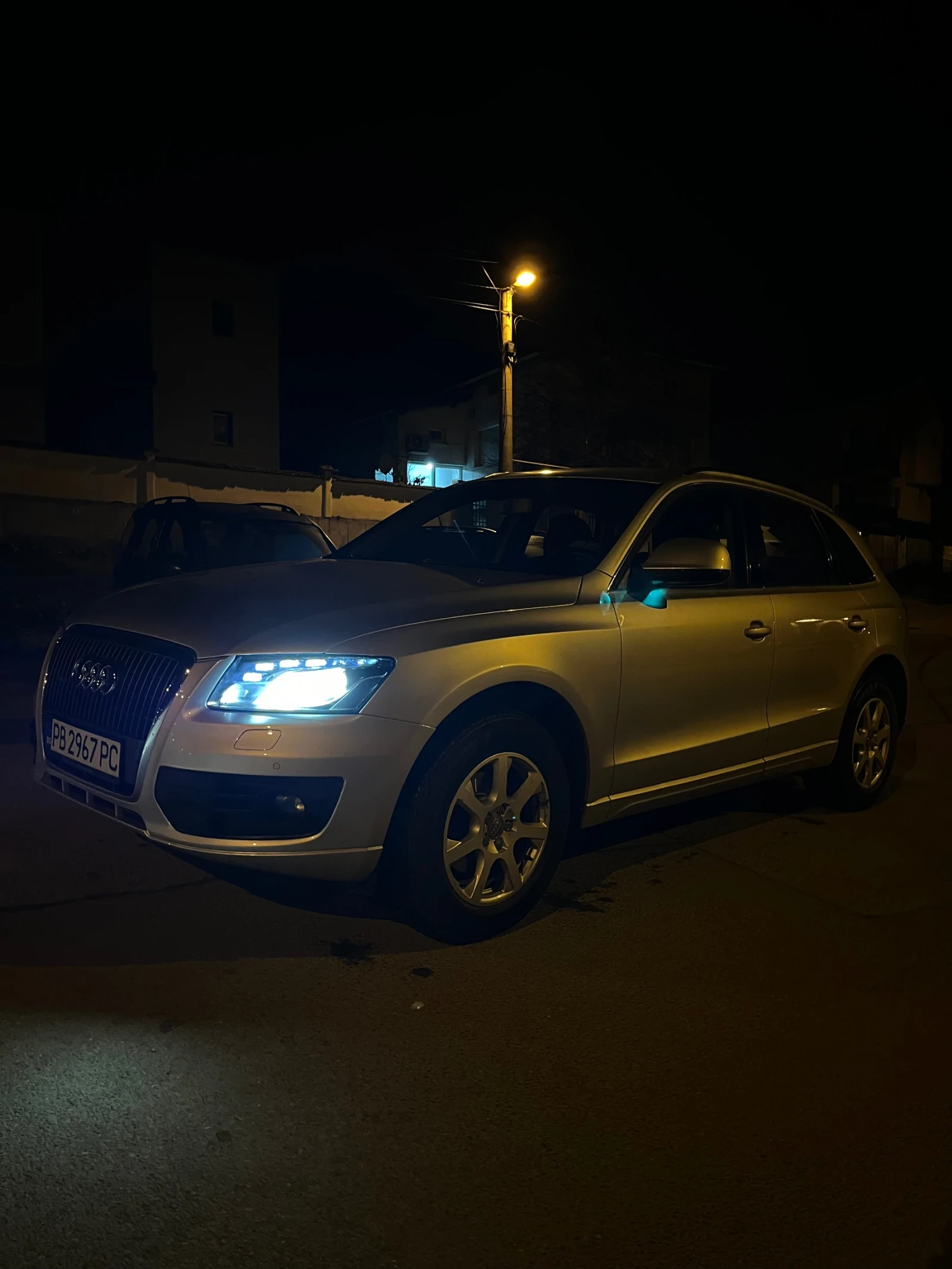 Audi Q5 2.0 TDI, снимка 2 - Автомобили и джипове - 54293646