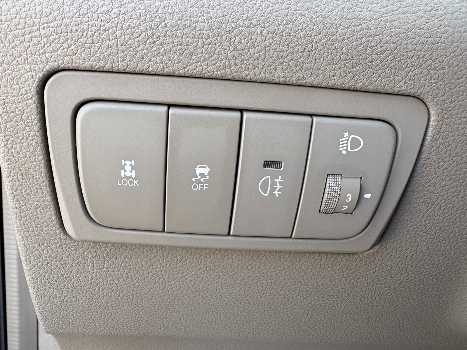 SsangYong Korando 2.0D* 4x4* ЛИЗИНГ* БАРТЕР* , снимка 13 - Автомобили и джипове - 54353388