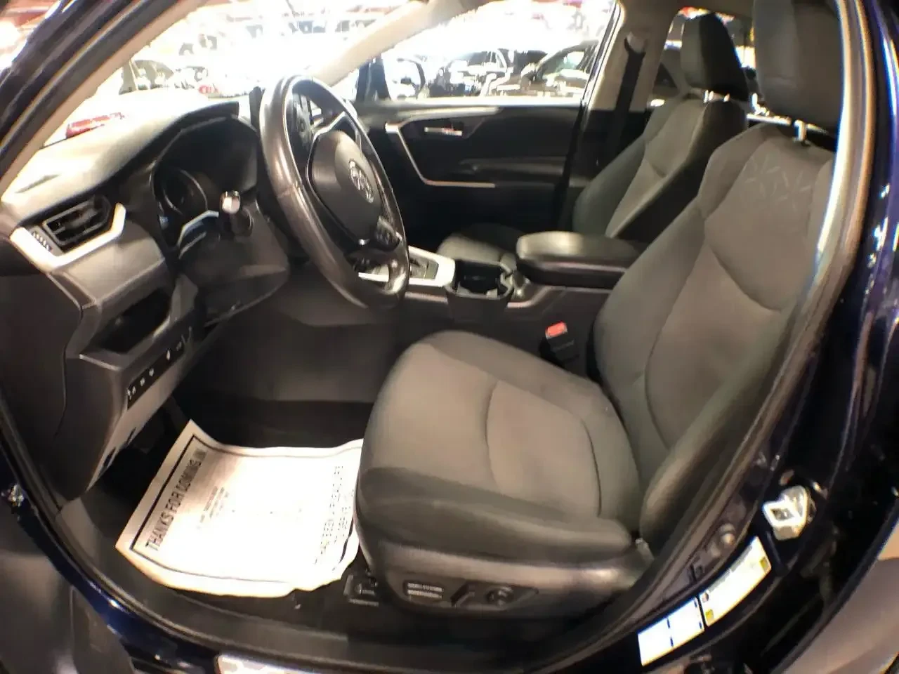 Toyota Rav4 XLE HYBRID AWD PANO CAMERA ACC CARPLAY KEYLESS, снимка 11 - Автомобили и джипове - 54653731