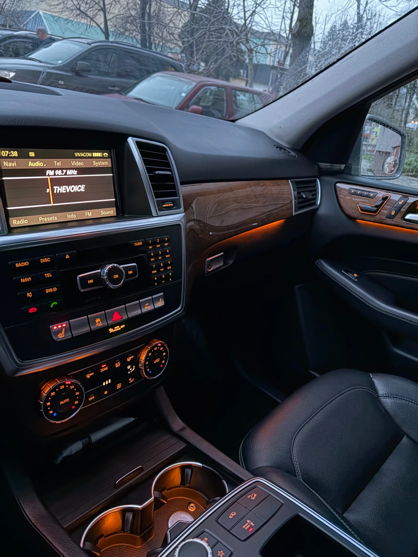 Mercedes-Benz ML 350 BlueTec, снимка 14 - Автомобили и джипове - 54706201