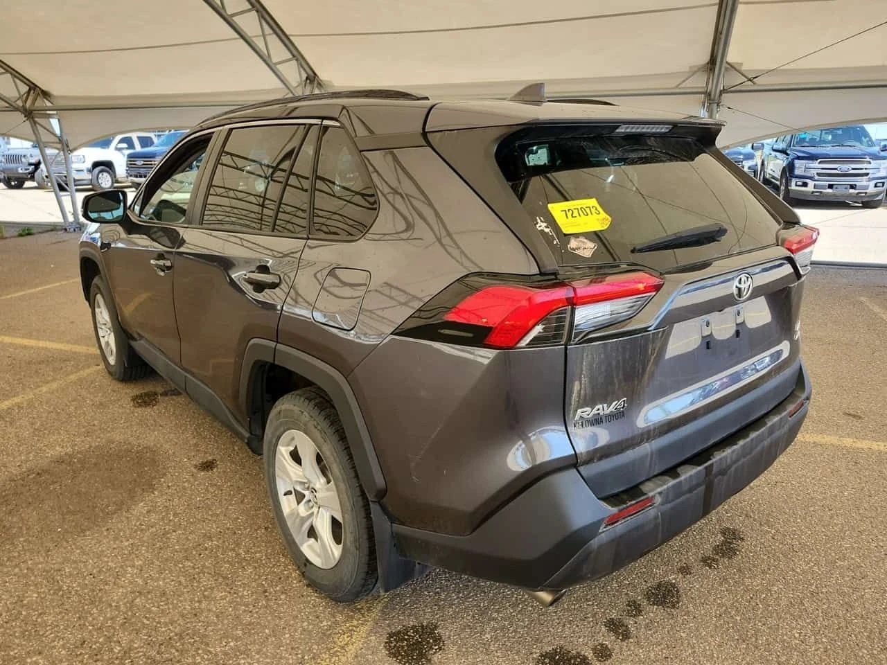 Toyota Rav4 LE/CARFAX/ФИНАНСИРАНЕ, снимка 4 - Автомобили и джипове - 54790694