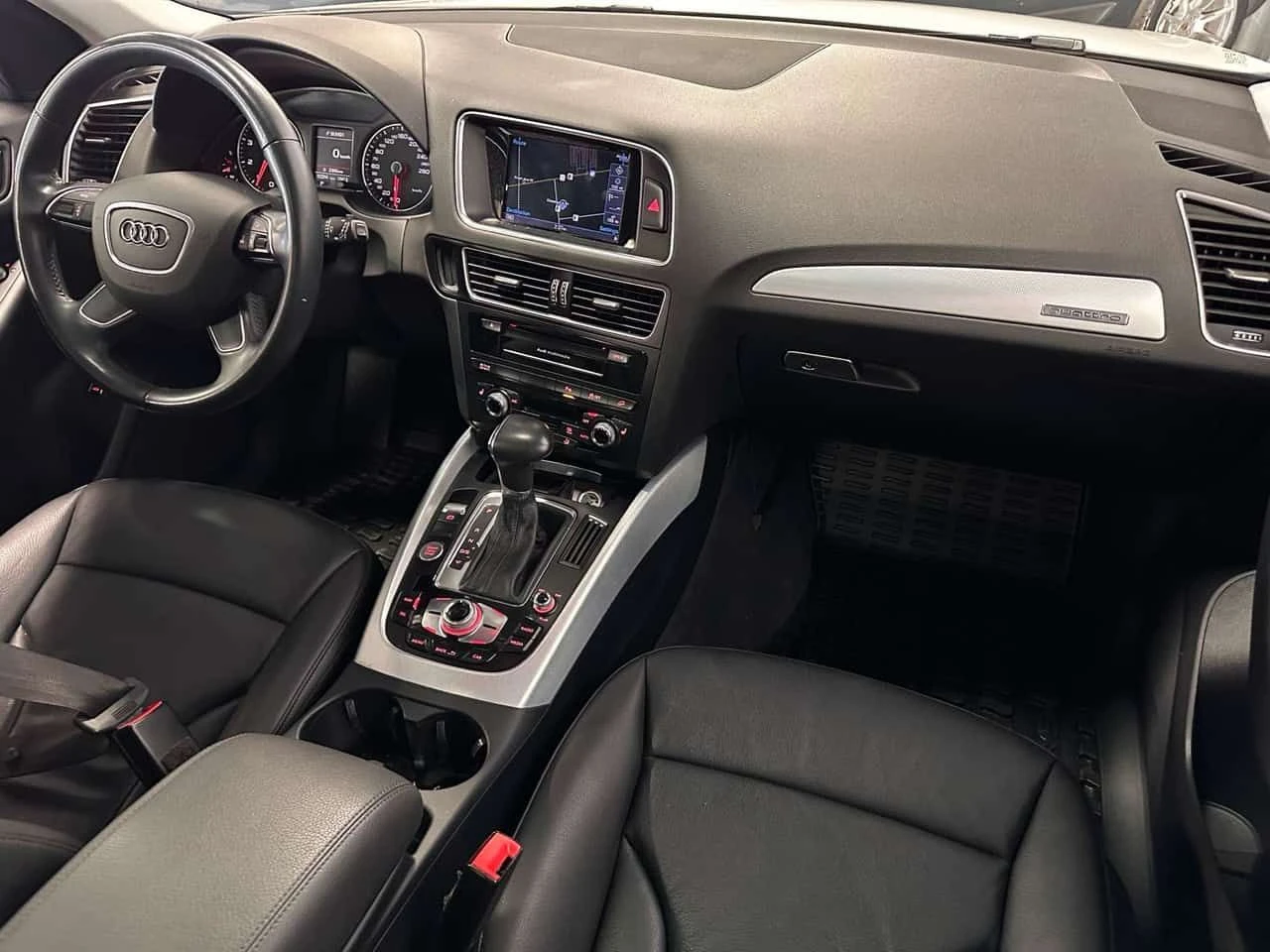 Audi Q5 * QUATTRO PROGRESSIV 2.0T/NAVIGATION/LEATHER/KEYLE, снимка 7 - Автомобили и джипове - 55153823