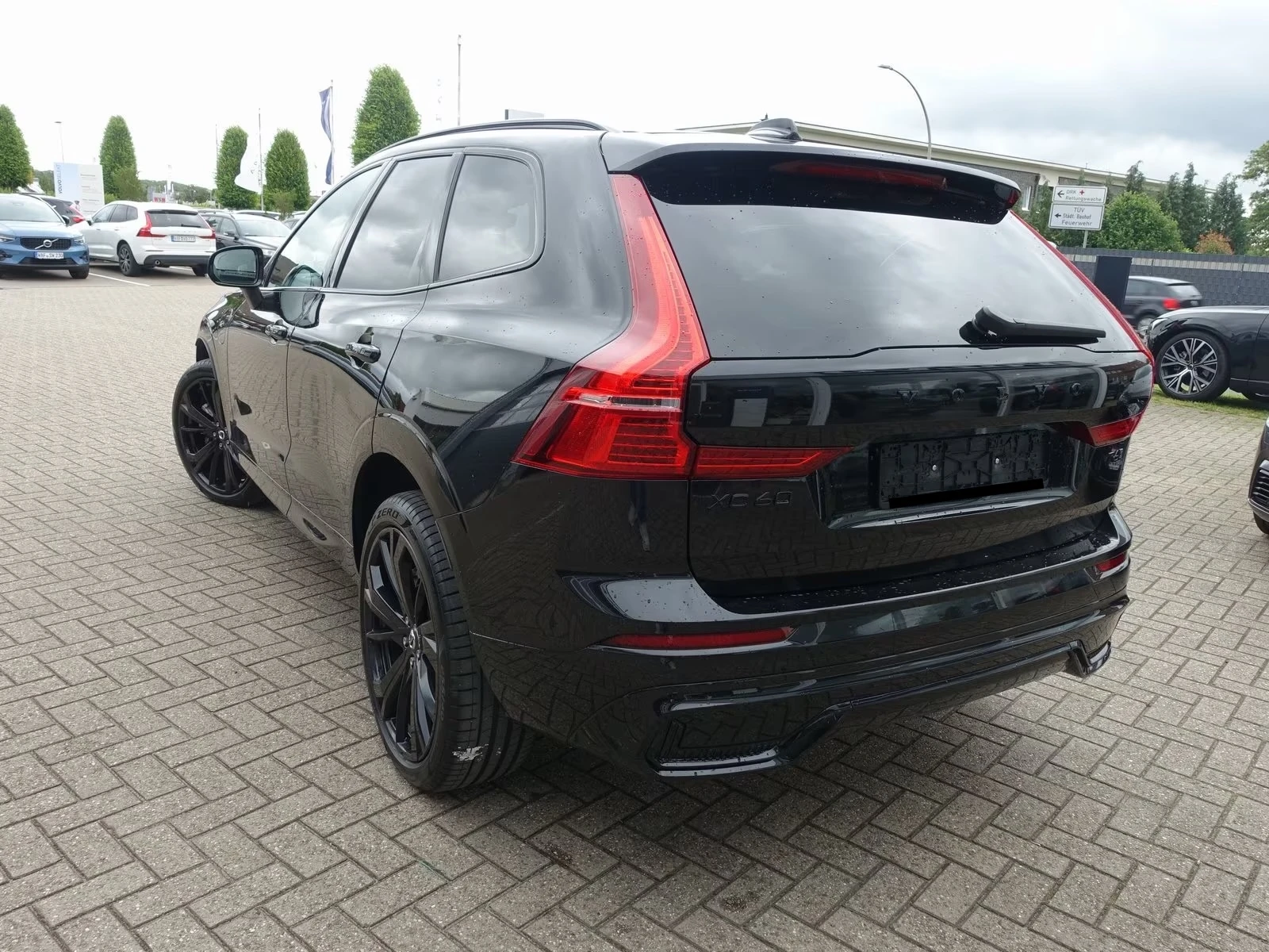 Volvo XC60 NEW 2026 T6 AWD Black Edition Plus, снимка 4 - Автомобили и джипове - 55570351