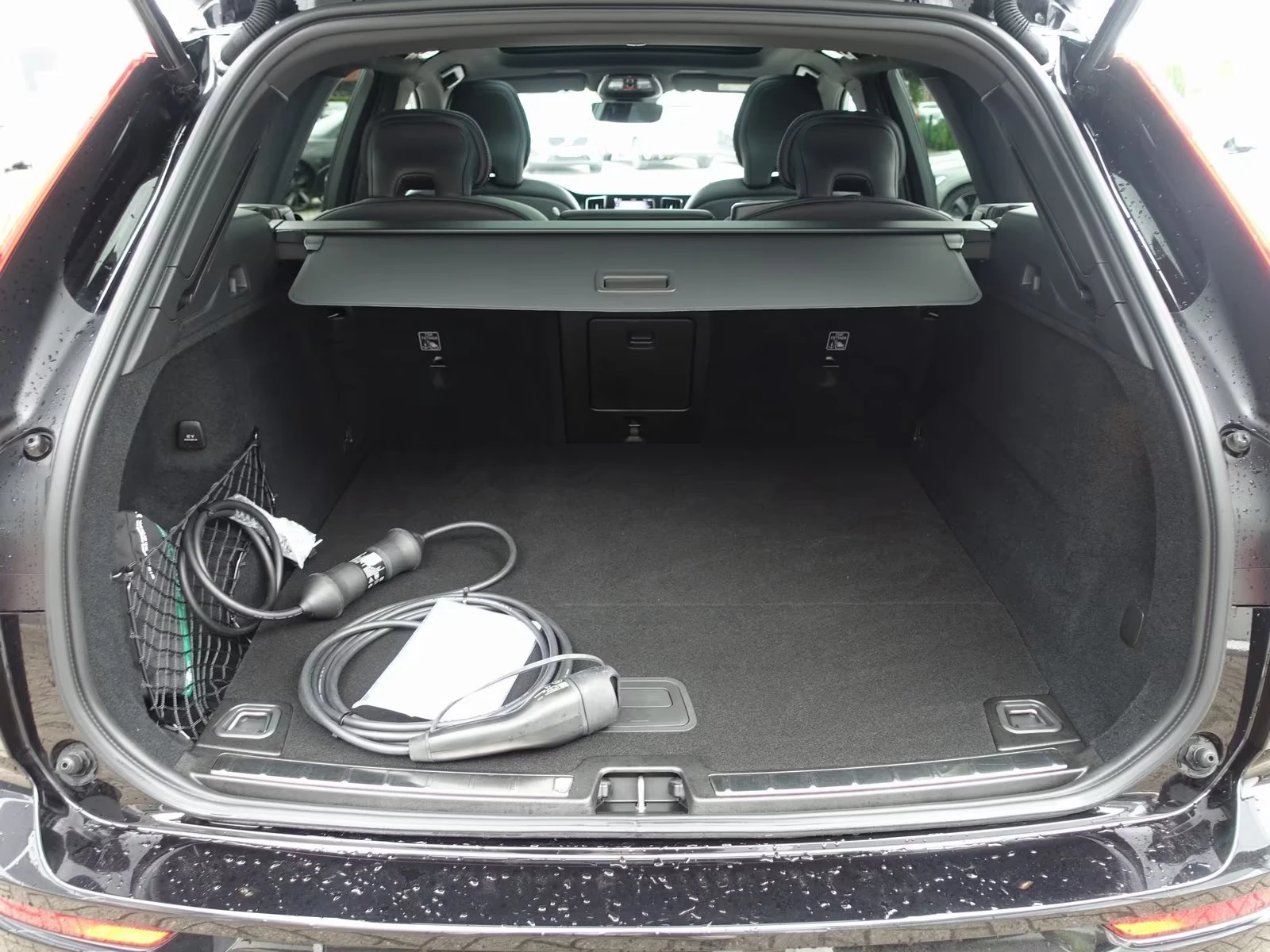 Volvo XC60 NEW 2026 T6 AWD Black Edition Plus, снимка 17 - Автомобили и джипове - 55570351