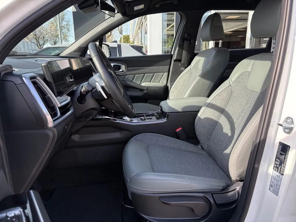 Kia Sorento 2.2CRDi/193HP/VISION/4WD/CAM/CPLAY/LED/NAVI/603q, снимка 6 - Автомобили и джипове - 55690434