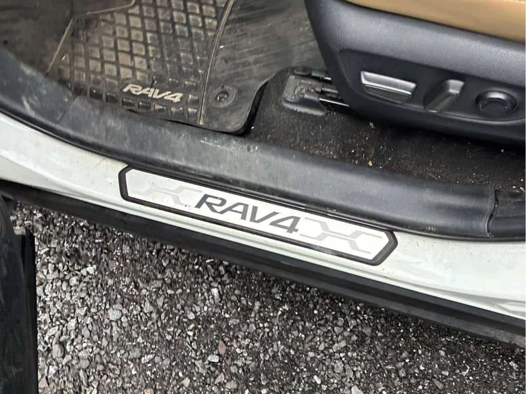Toyota Rav4 * Hybrid Limited * CARFAX * ����� �� ����������� | Mobile.bg � ����������� 13