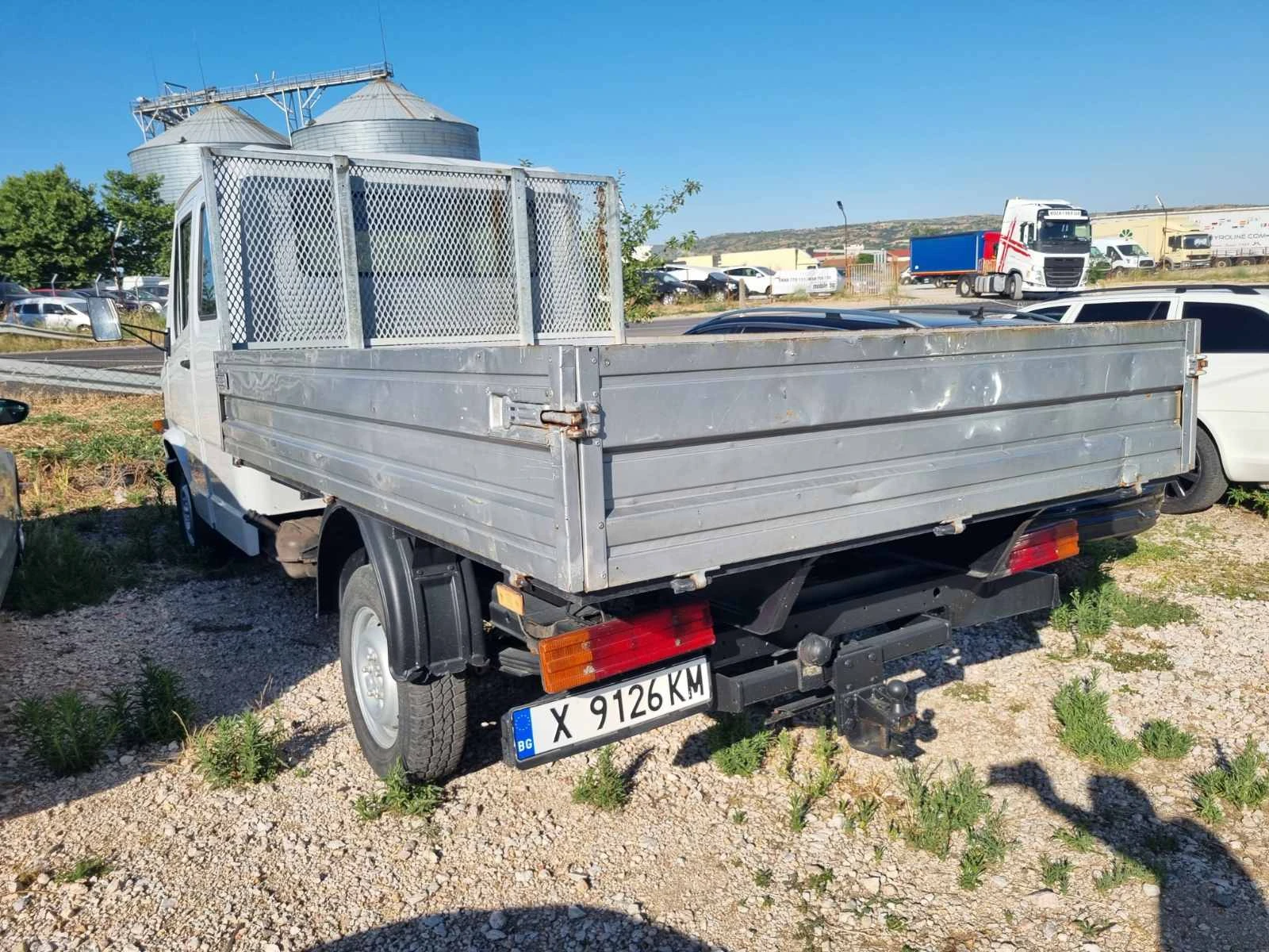 Mercedes-Benz 310 310D 2.9 95 k.c - изображение 3