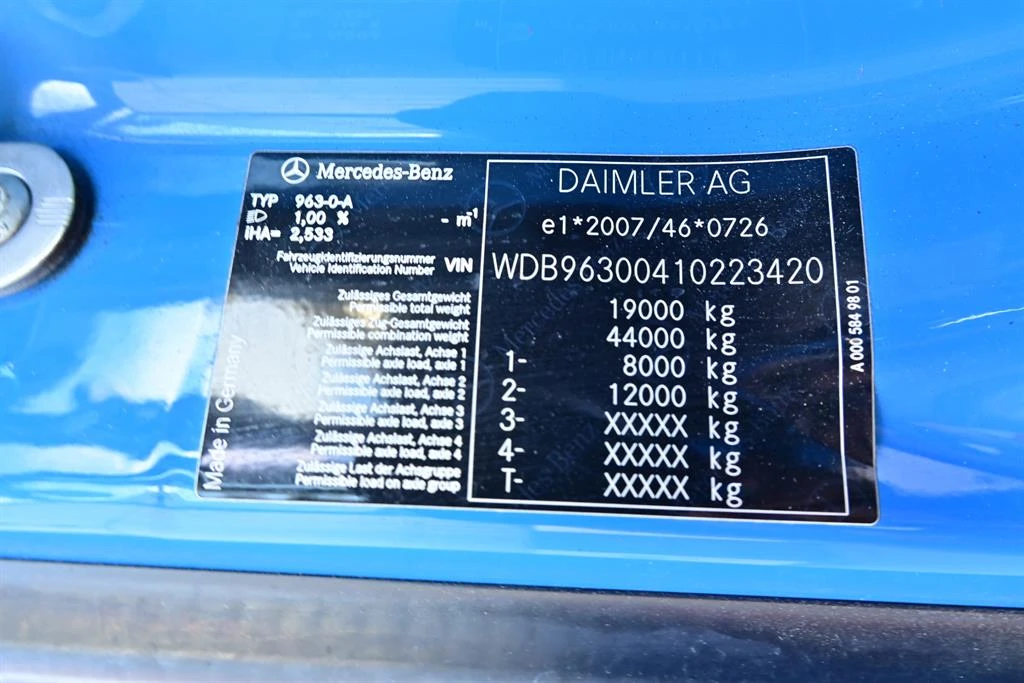 Mercedes-Benz Actros 1843 Борд, сервизна книжка, снимка 16 - Камиони - 54200294