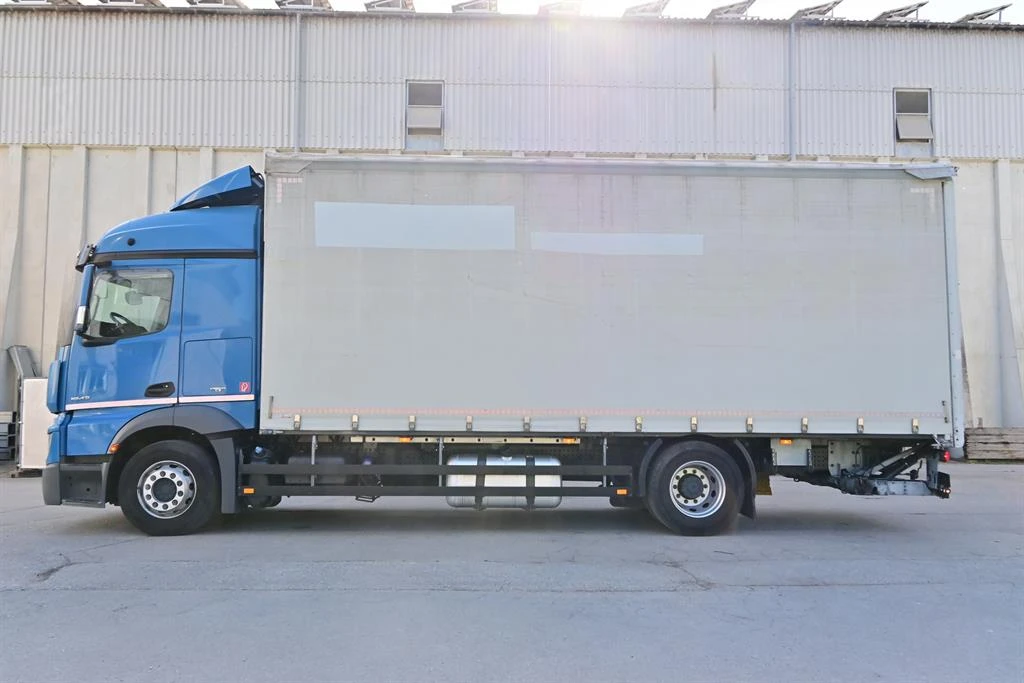 Mercedes-Benz Actros 1843 Борд, сервизна книжка, снимка 5 - Камиони - 54200294