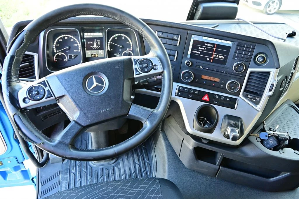 Mercedes-Benz Actros 1843 Борд, сервизна книжка, снимка 10 - Камиони - 54200294