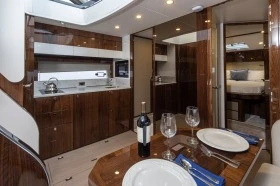 Моторна яхта Fairline 45GT, снимка 16