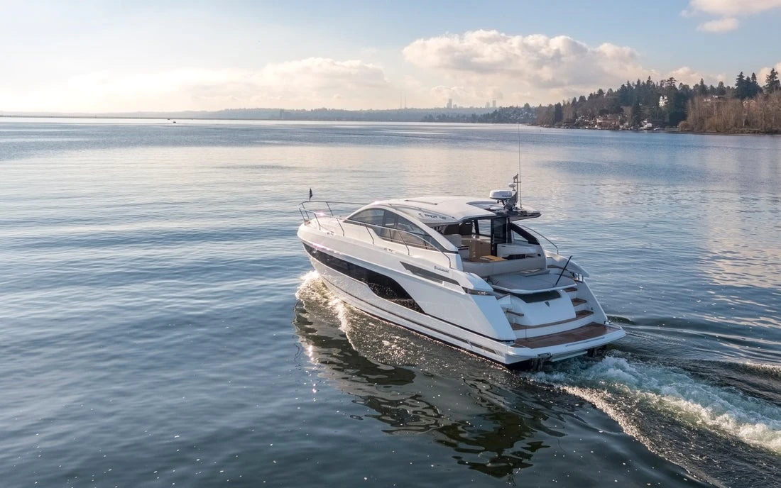 Моторна яхта Fairline 45GT - изображение 3